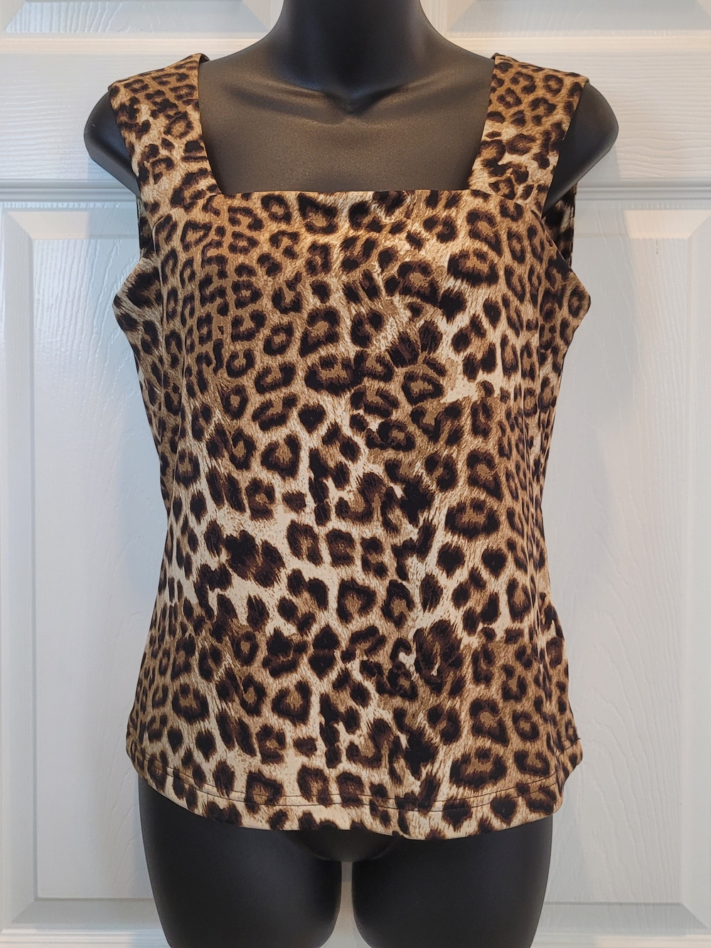 Leopard Cheetah Print Square Neck Sleek Sleeveless Top Size 8 Joseph Ribkoff